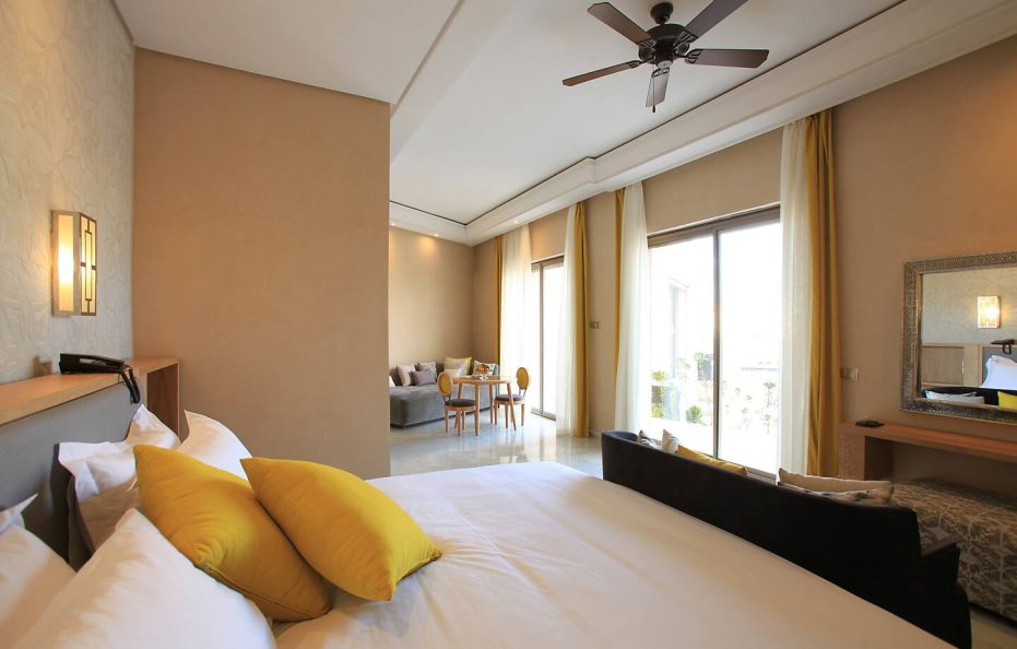 Townhome WITH A PRIVET DRIVER OR SELF DRIVE ID MMAD00001234