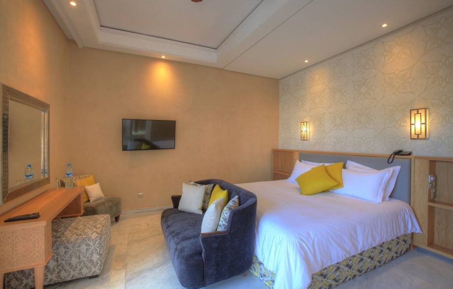 Townhome WITH A PRIVET DRIVER OR SELF DRIVE ID MMAD00001234