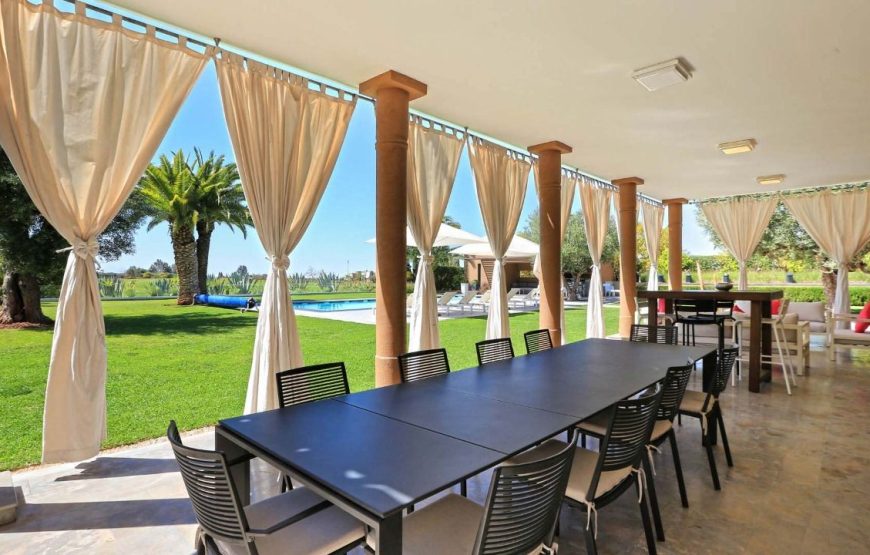 Apartment with privet Driver   ID 00001234